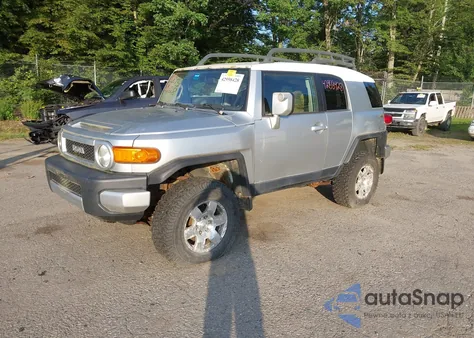 2007 Toyota Fj Cruiser from USA, damaged, VIN JTEBU11F670024170